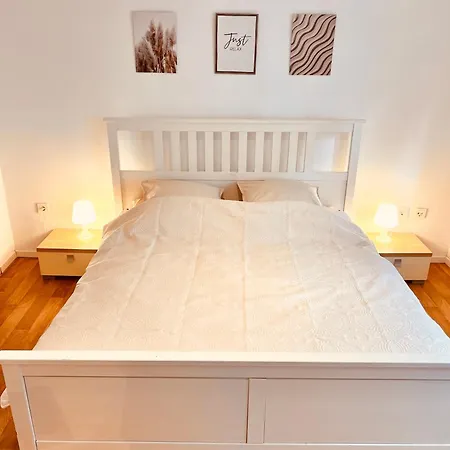 Business & Monteur Zentrum * دوسبرغ