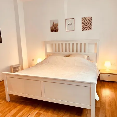 Apartment- In Zentrum 아파트 *