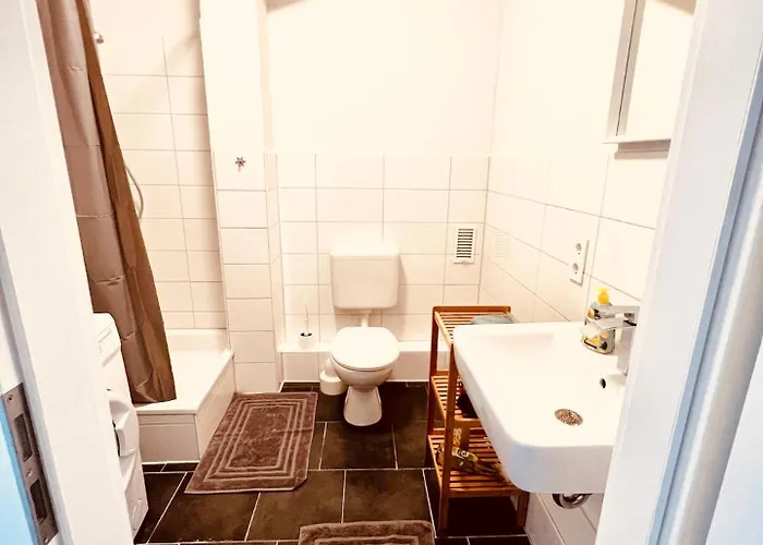 Business & Monteur Zentrum شقة